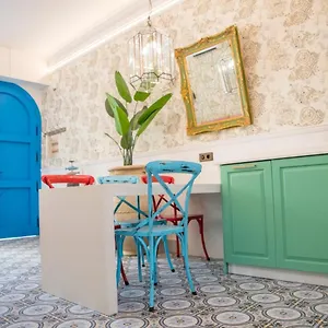 Cubanito Primera Línea Bajondillo Apartamento